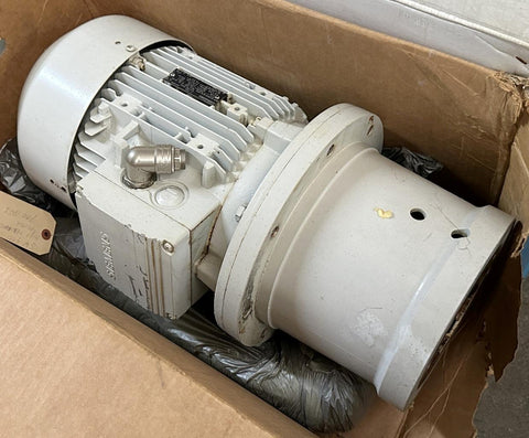 Siemens 1LA7130-2AA11 AC Motor 5.5 / 6.3 kW 3515 RPM 230/460V 50/60 Hz 3 Phase