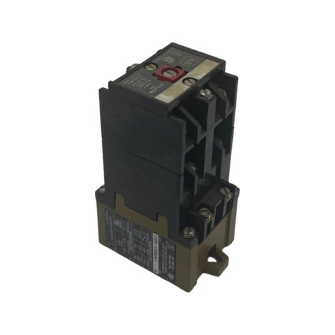 Allen-Bradley AC Relay Type P 700-P600A1 120-600 Volts