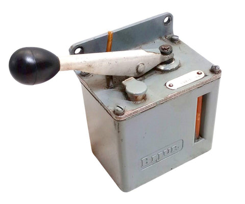 Bijur L5R-L Manual Bridgeport Mill Hand Lubrication Pump