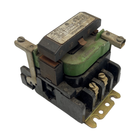 General Electric CR105K000ADA NEMA Size 1 Contactor 600VAC 30A Max