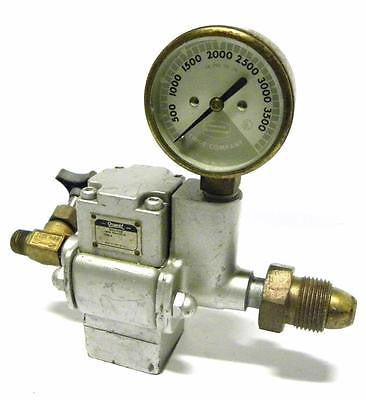 OXWELD TYPE R-2007 REGULATOR AND FLOWMETER