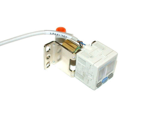 SMC   ZSE30A-N01-F   DIGITAL PRESSURE SENSOR W/CABLE AND BRACKET 12-24 VDC 40 mA