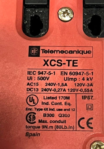 Telemecanique XCS-TE Safety Interlock Switch 500 Volts 4KV With Cable No Key