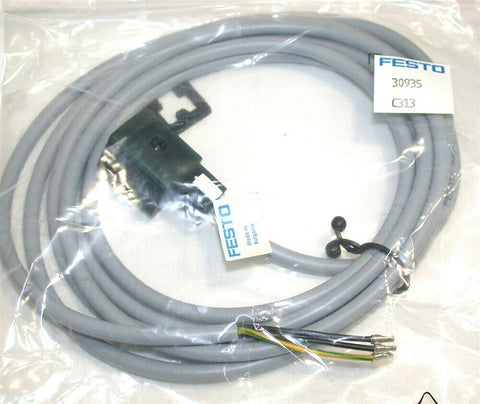 Up to 3 New Festo KMF-1-24DC-2,5-LED Plug socket with cable 30935