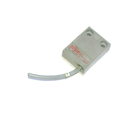 HONEYWELL MICRO SWITCH  922FS3-A9N-CE   PROXIMITY SWITCH SENSOR 9-55 VDC 200 mA