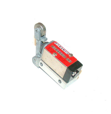 NEW DYNAMCO  SL1110 LS   PNEUMATIC MANIFOLD ROLLER LEVER LIMIT SWITCH