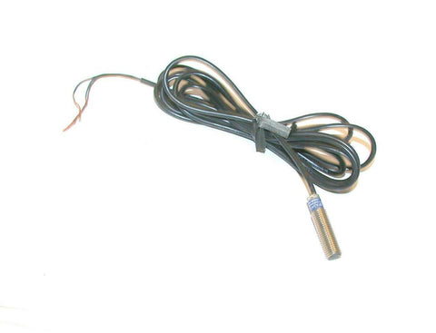 TELEMECANIQUE  XS1N08PA340  INDUCTIVE PROXIMITY SWITCH SENSOR  NO LOCK NUTS