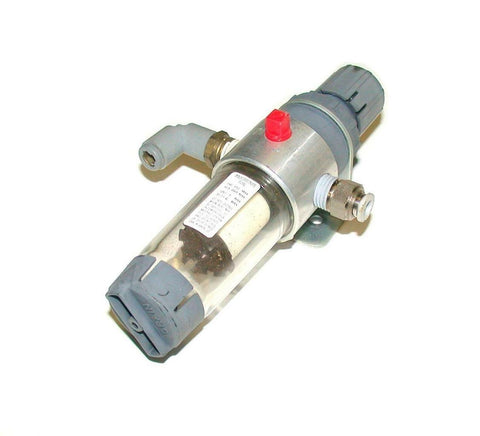 MP MASTER PNEUNATICSS   CFR55-2   REGULATOR FILTER W/BRACKET 1/4 NPT