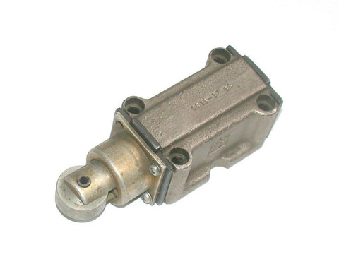 PARKER HANNIFIN   CC13-37 BS  HYDRAULIC LIMIT SWITCH